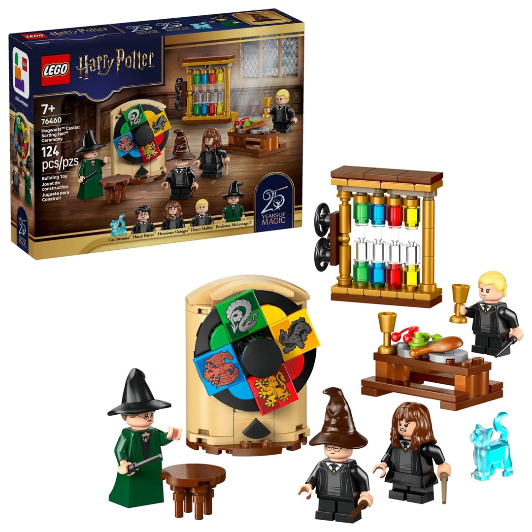 LEGO Harry Potter Hogwarts Castle Sorting Hat Ceremony
