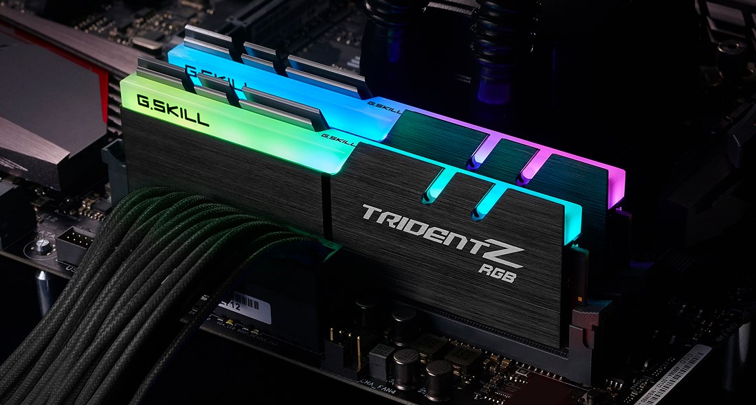 G.Skill Trident Z RGB F4-3600C18D-32GTZR memory module 32 GB 2 x 16 GB DDR4 288-pin DIMM