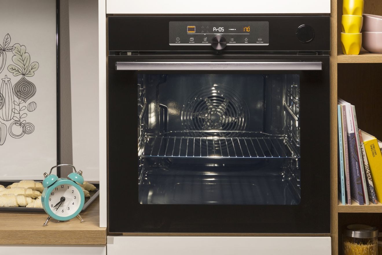 Gorenje Elektrisk ugn BOS6737E06B RAL9005