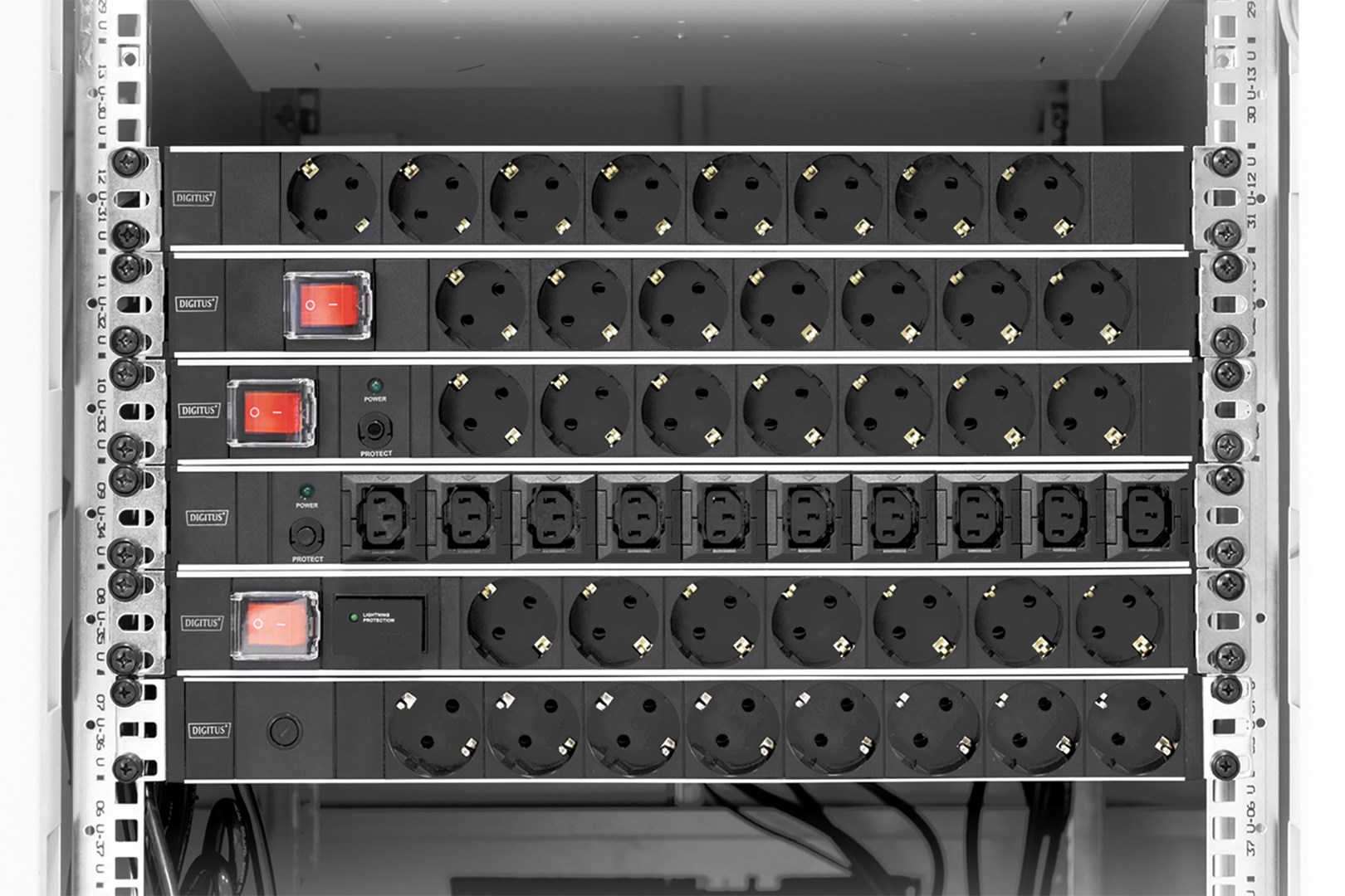 DIGITUS 7-Way Power Strip 1U Rack Mount, Surge Protection
