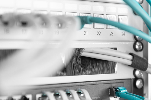 Cable brush strip for 483 mm (19") cabinets