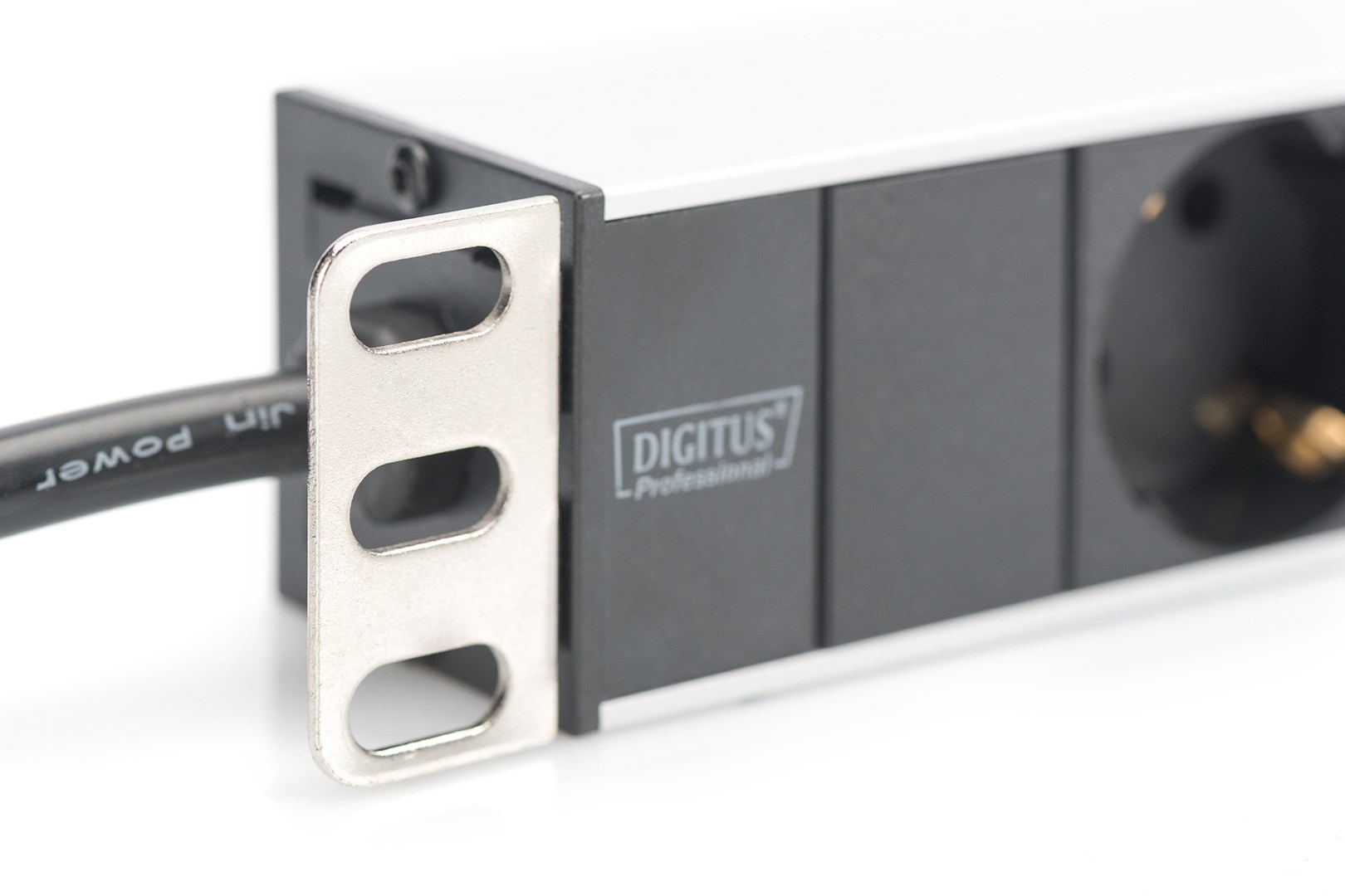 aluminum outlet strip, 8 safety outlets, 2 m supply safety plug