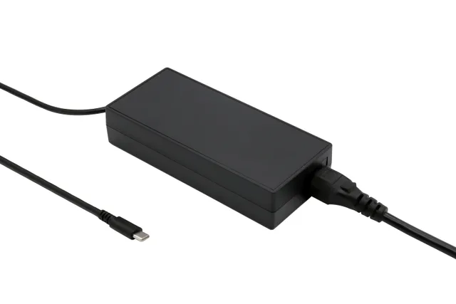 BTI 100W USB-C AC Adapter with 8 output voltages for all USB-C devices up to 100W - EU Connections
