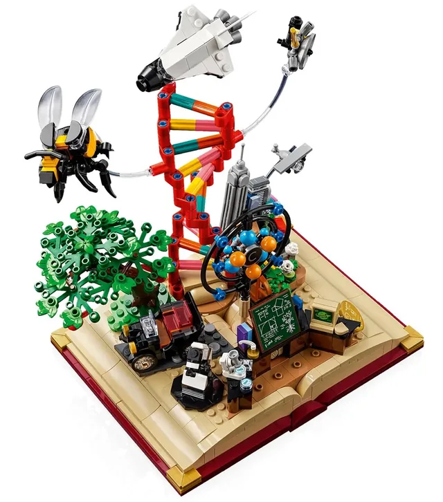 LEGO IDEAS 21355 The Evolution Of STEM