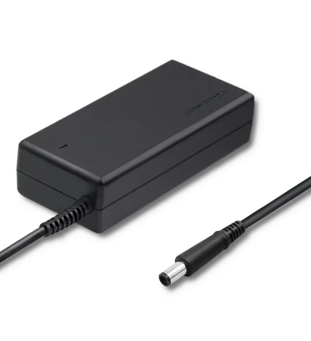 Qoltec 50086.90W power adapter/inverter Indoor Black
