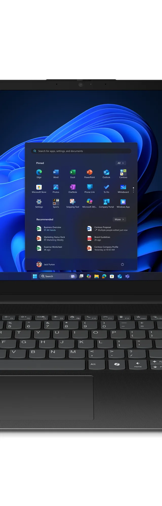 Lenovo V15 G6 ARP AMD Ryzen™ 5 150 Laptop 39.6 cm (15.6") Full HD 32 GB DDR5-SDRAM 512 GB SSD Wi-Fi 6 (802.11ax) Windows 11 Pro German Black