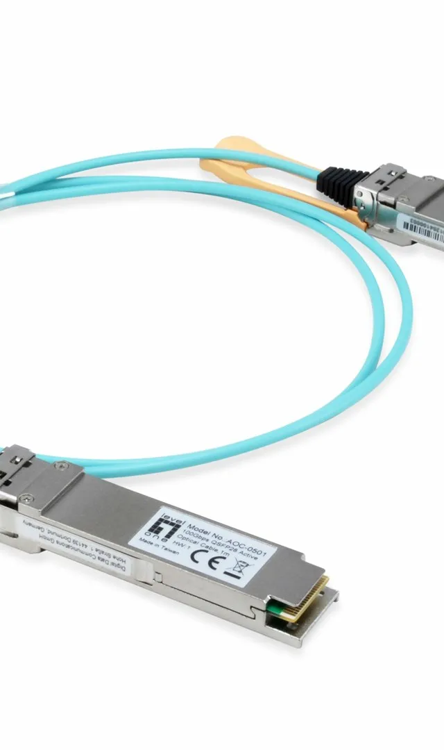 LevelOne AOC-0503 network transceiver module Fiber optic 103100 Mbit/s QSFP28 850 nm
