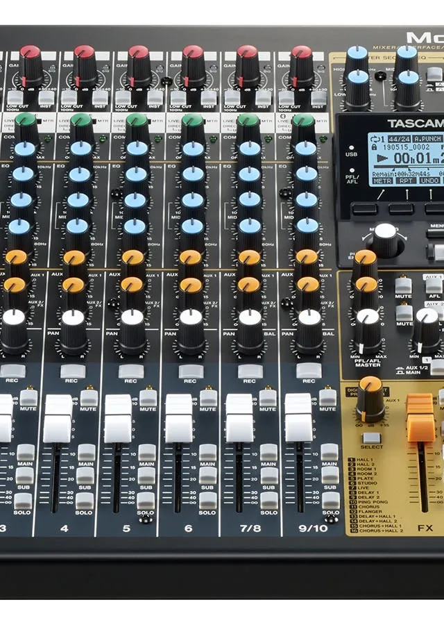 Tascam Model 12 12 Channels 20 - 20000 Hz Black Wood