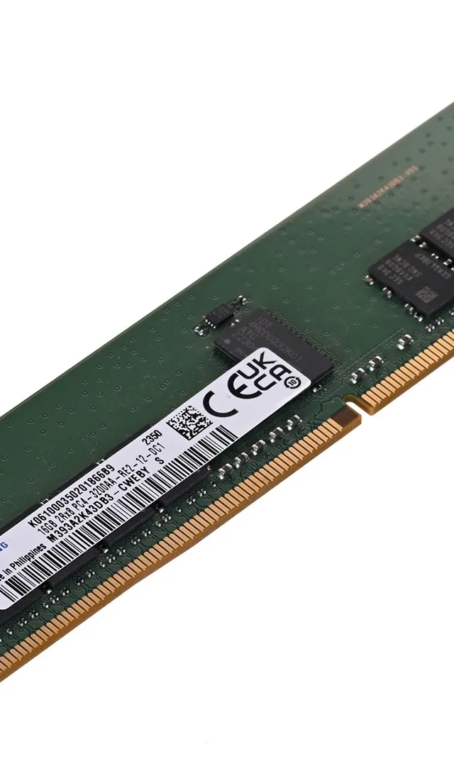 Samsung M393A2K43DB3-CWE memory module 16 GB 1 x 16 GB DDR4 288-pin DIMM ECC