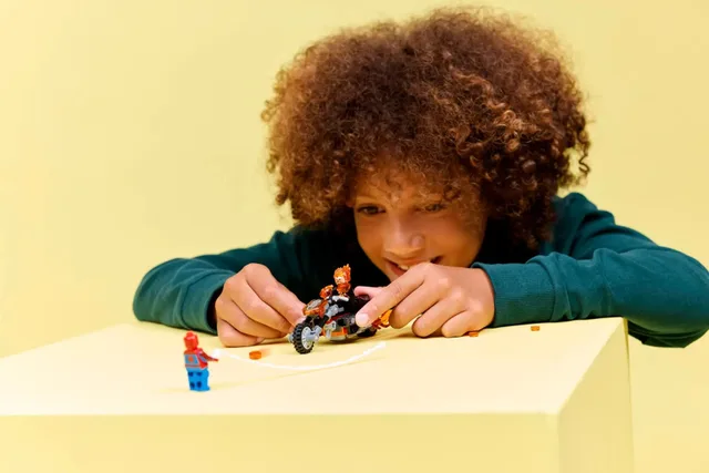 LEGO 76335 Marvel Super Heroes Spider-Man Vs. Ghost Rider Auf Seinem Motorrad