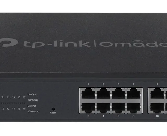 TP-Link Omada 16-Port Gigabit Smart Switch with 2 SFP Slots