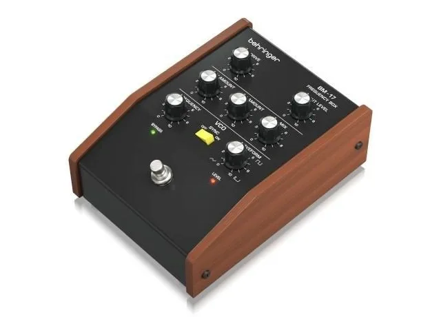 Behringer BM-17 FREQUENCY BOX Efekt Gitarowy