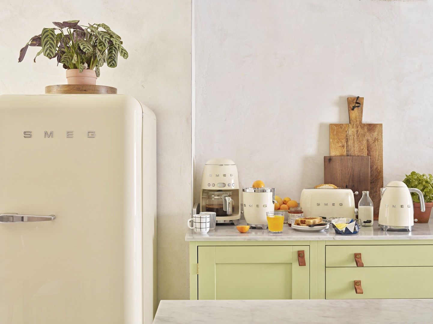 SMEG KLF03CREU 1.7L 2400W Creme Wasserkocher