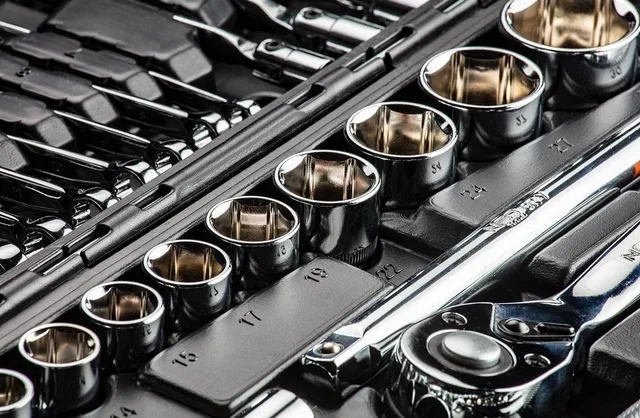 Socket Wrenches 1/4 1/2 Set Of 77 CrV