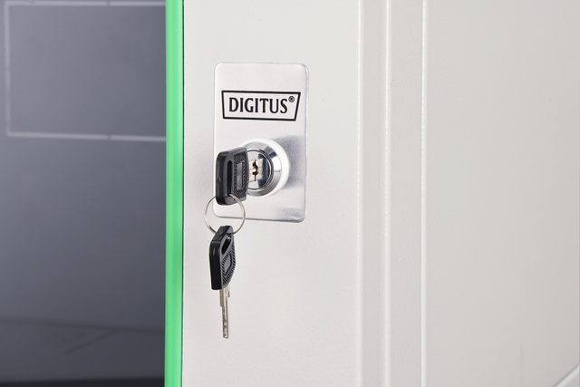 Wall-mounted enclosure Dynamic Basic series - 600x450 mm (WxD)