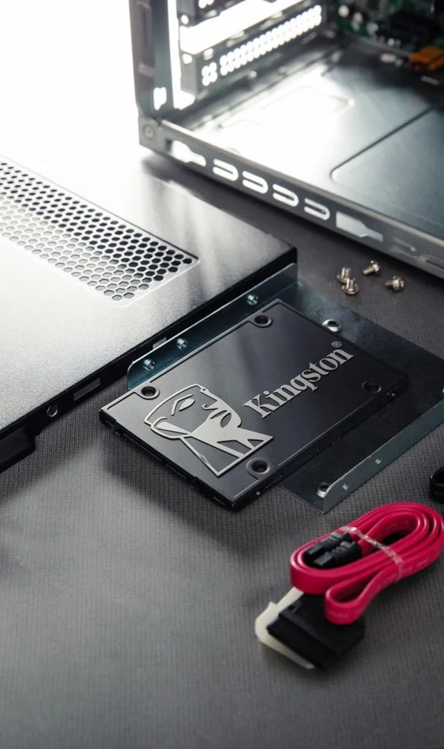 Kingston Technology 1024G SSD KC600 SATA3 2.5"