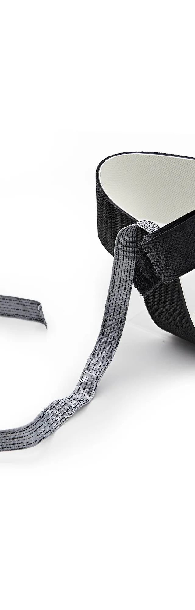 StarTech.com ESD Heel Strap, Adjustable Antistatic Heel Grounder, Shoe / Foot Grounding Point for Anti-Static Floors, 1MΩ Resistor, TAA-Compliant