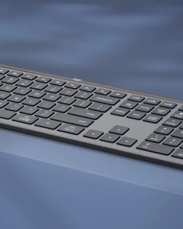 Logitech MK950 Signature Slim Combo for Business