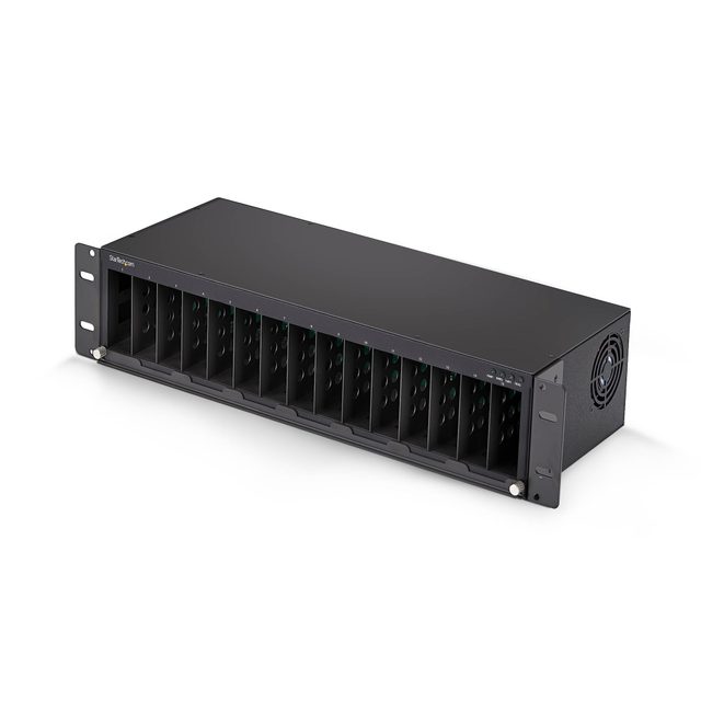 StarTech.com 15-Slot Unmanaged Media Converter Chassis for MCM Media Converter Series, Full Power Isolation, Active Cooling, 19in Rackmount, TAA Compliant