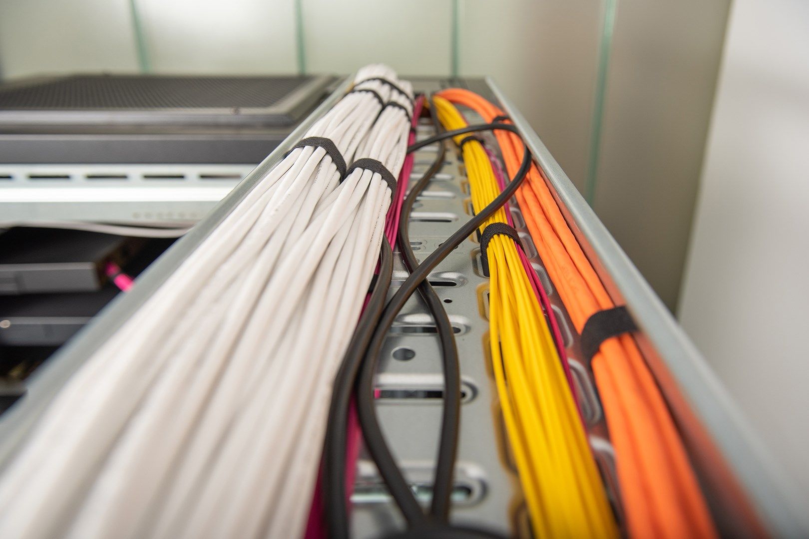 CAT 7 S/FTP data cable - installation cable, 305 m, simplex, Dca-s1a, d0, a1