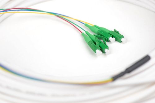 Digitus FTTH drop cable, singlemode, 4 fibers, 4 LC/APC, 30 m