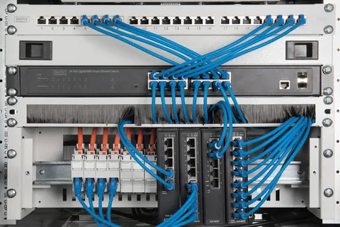 482.6 mm (19") rack-mount DIN rail panel, 3U